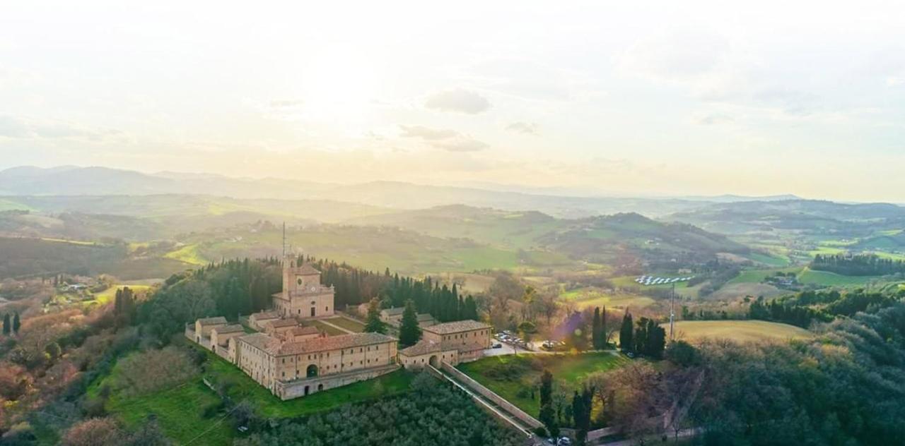 Castello Montegiove Hotel Fano Eksteriør billede